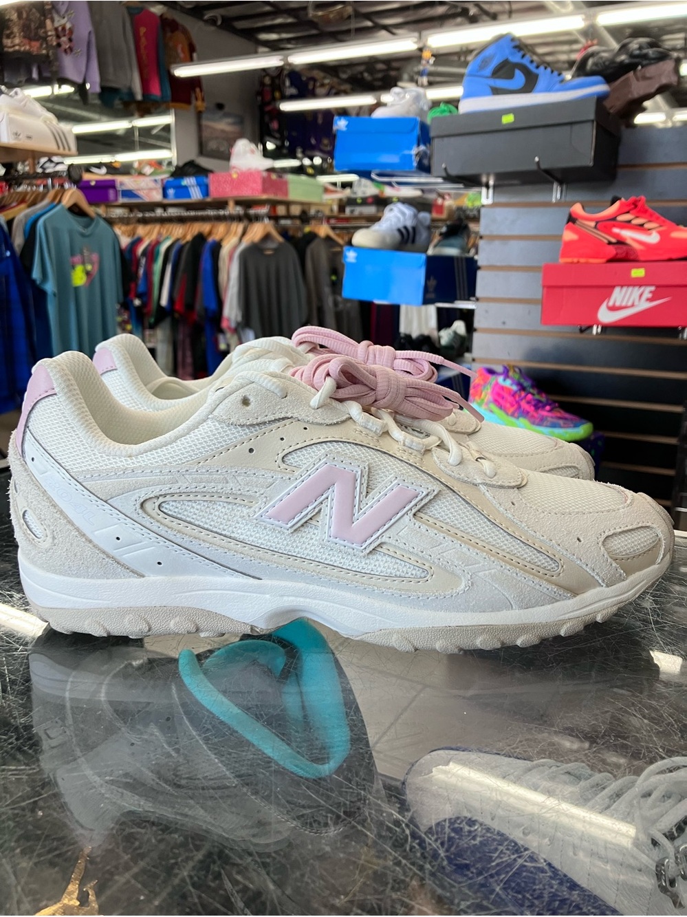 Women’s New Balance 204L Sea Salt Pink Size 9.5